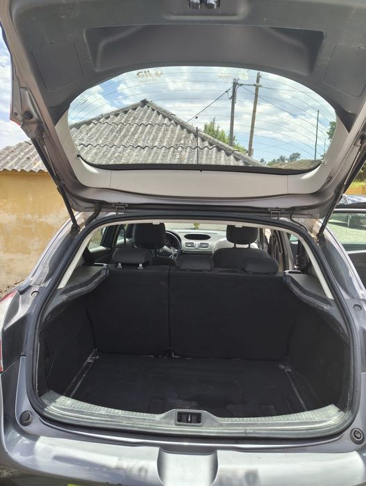 Renault Mégane — fotografia 11
