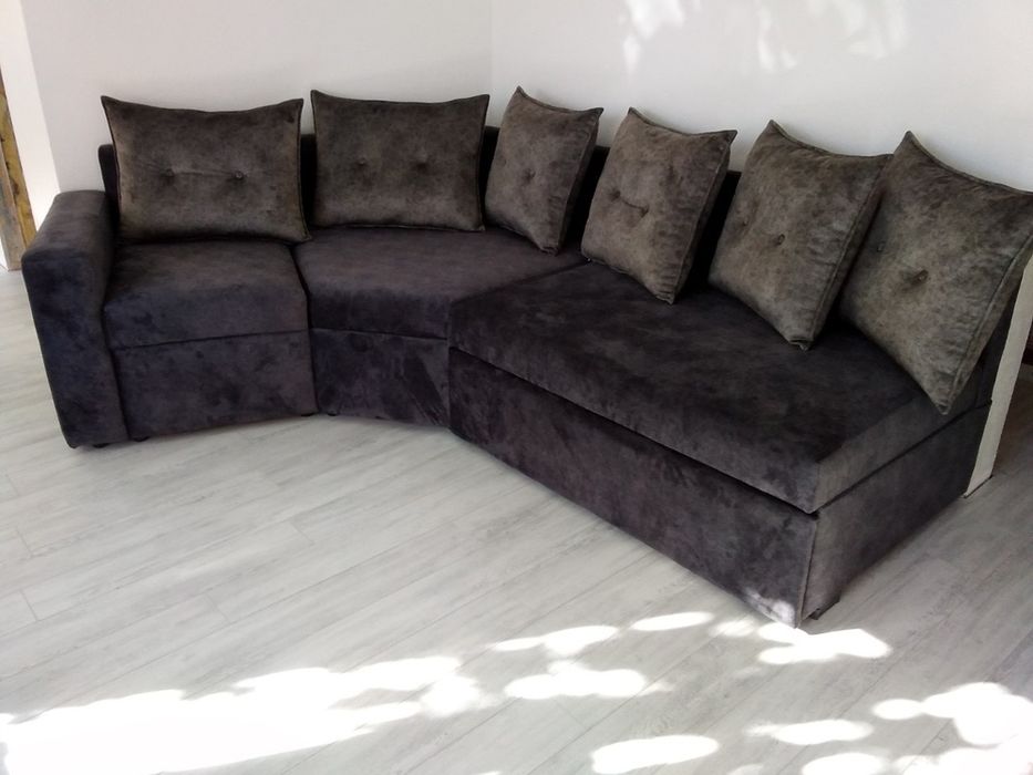 Перетяжка,реставрация мягкой мебели.Фото на вайбер Миколаів