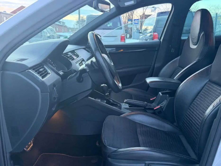 Skoda Octavia RS      2016