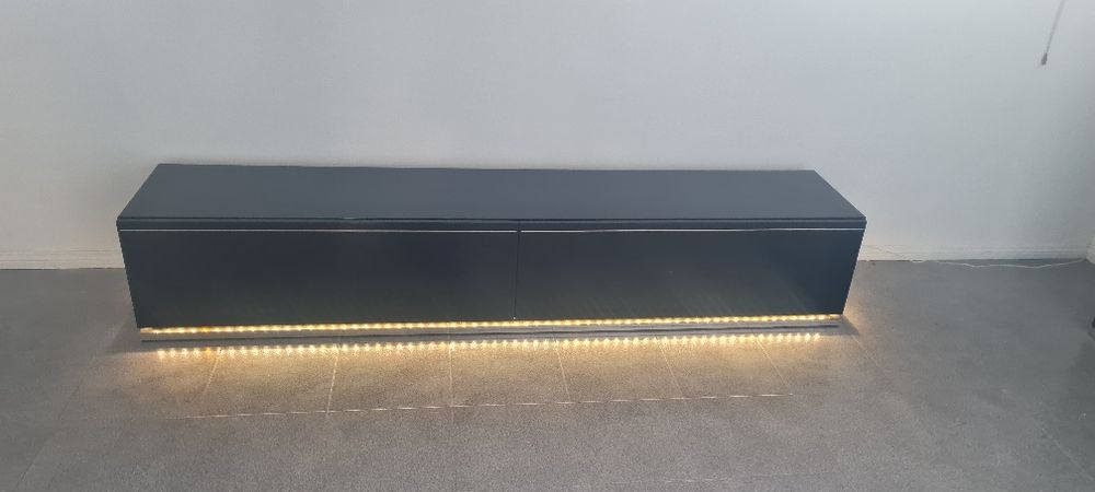 Movel tv em ótimo estado