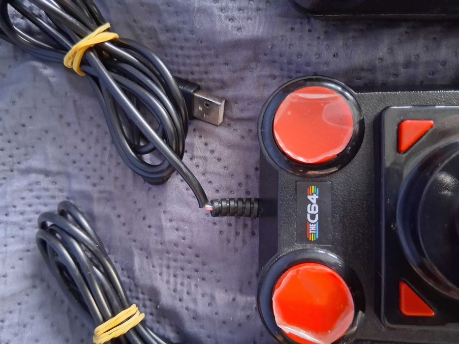 Joysticki do TheC64