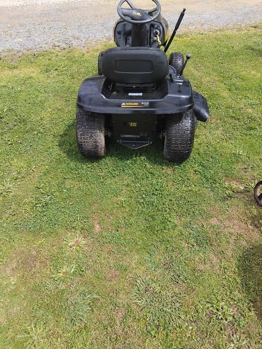 Trator corta relva mcculloch com 12, 5 cv e 107 cm de largura de corte