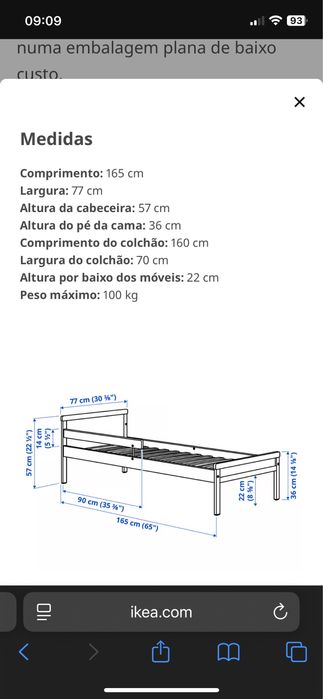 Cama de criança com colchão e roupas