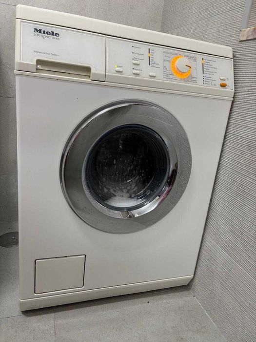 Máquina Lavar Roupa da Míele Softtronic W413