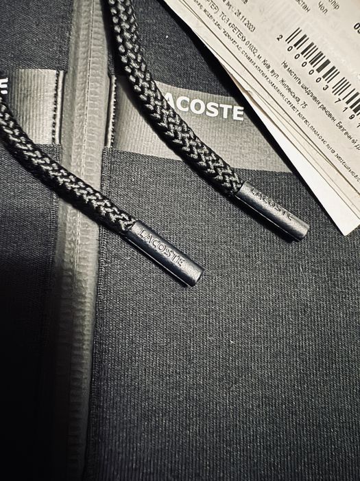 Кофта Lacoste черная на молнии с капюшоном