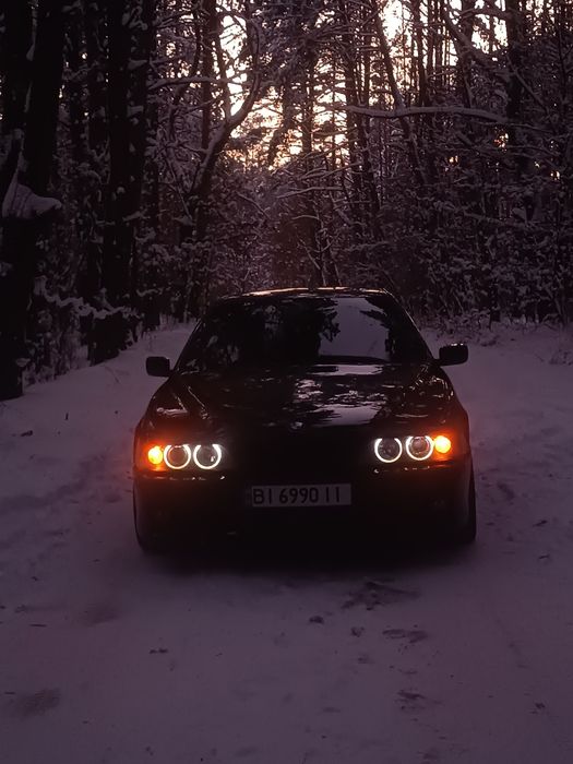 Продам,е39 523i їде добре)