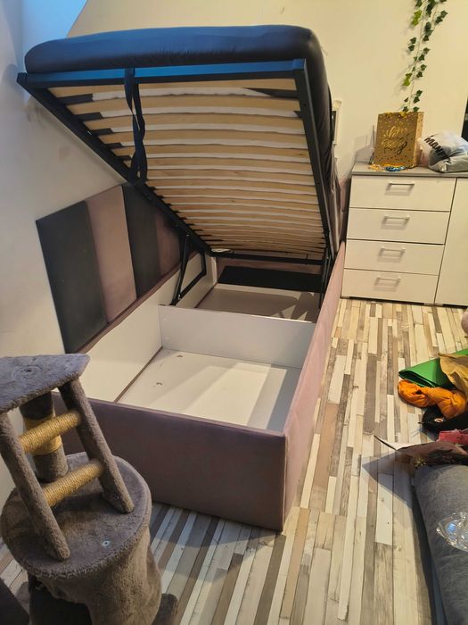 Tapczanik tapicerowany 94/206/40 + materac