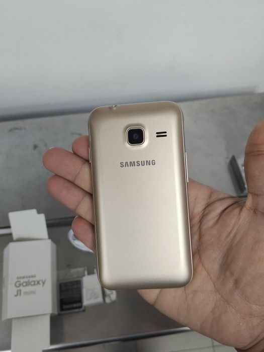 Samsung Galaxy J1 mini 8GB com caixa e acessórios