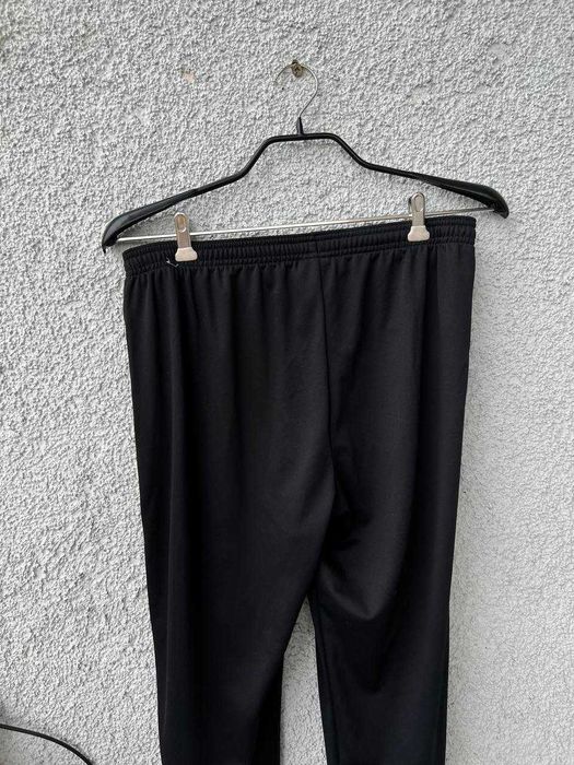 Спортивні штани Nike