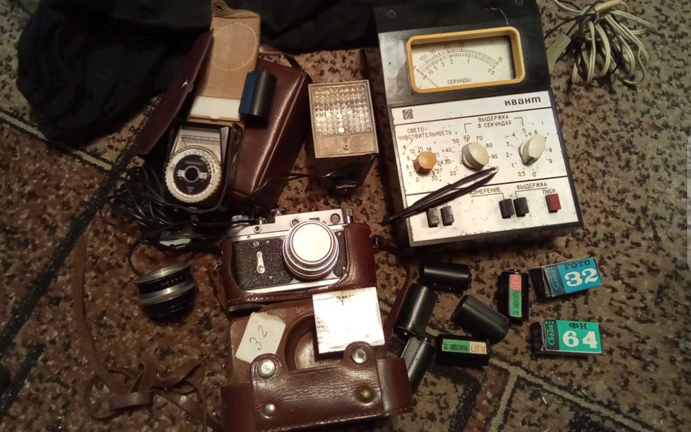 Фотоаппарат Зоркий 2-С, глянцеватель, фотовспышка, экспонометр
