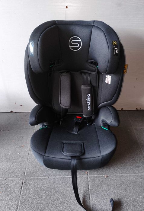 Fotelik samochodowy Sesttino 9-36kg, na pasy