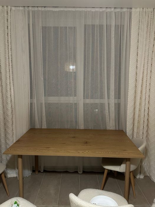 Продам обідній стіл 90x160см в ідеальному стані
