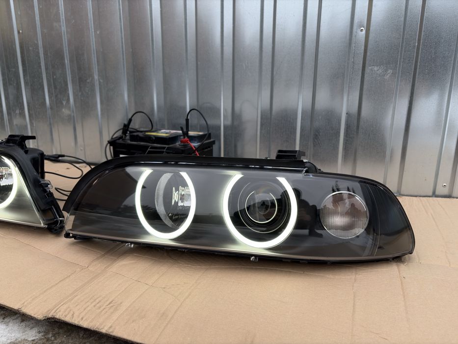 BMW E39 Ringi Cotton POLIFT Hella zestaw Plug and Play Mocne Białe