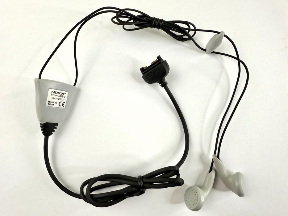 Auriculares Nokia c/ Microfone HDS-3 **novos**