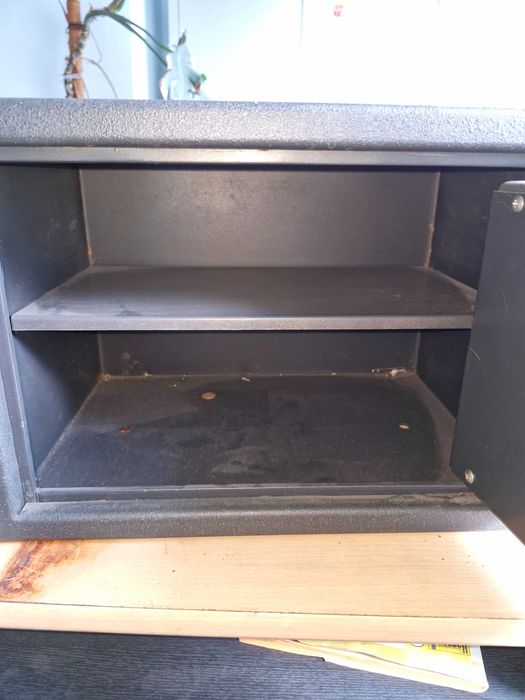 Сейф для грошей та документів ПАРИТЕТ-К  (ТМ GRIFFON)