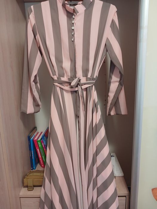 Плаття довге шикарне