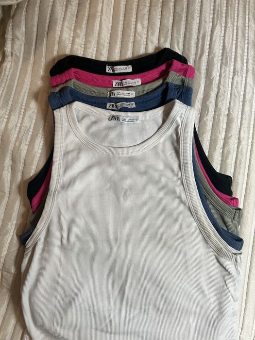 Top simples zara preto