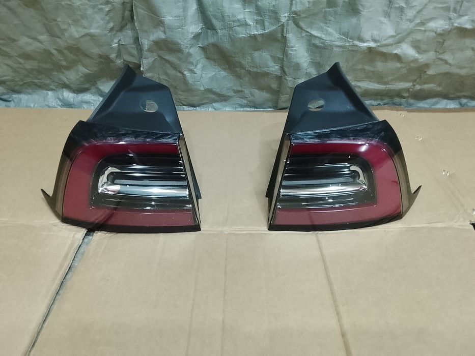 Задний фонарь стоп Тесла Tesla