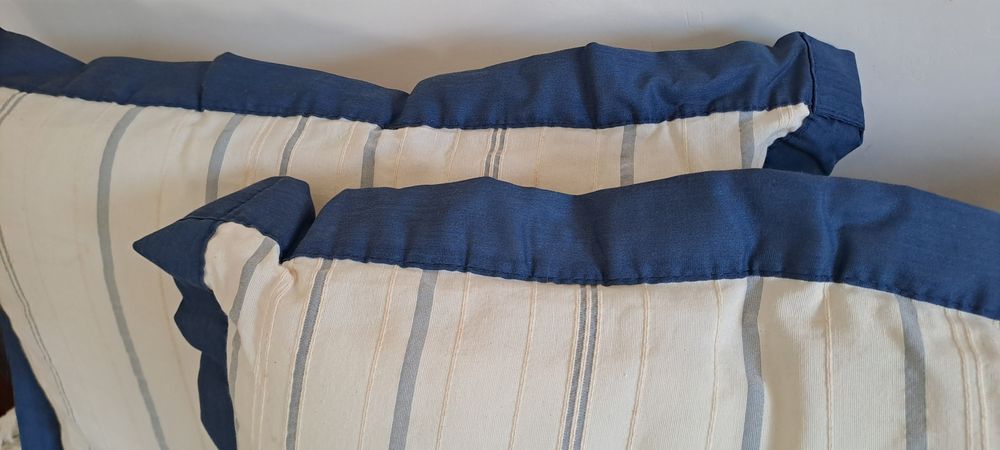 2 almofadões decorativos Novos