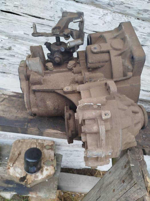 Продам кпп volkswagen caddy 1.9 турбо дизель 2008