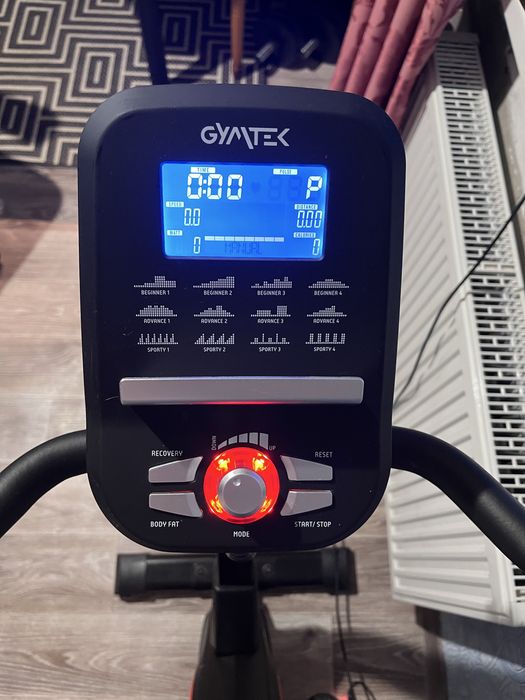 Велотренажер електромагнітний Gymtek XB4000 iConsole+