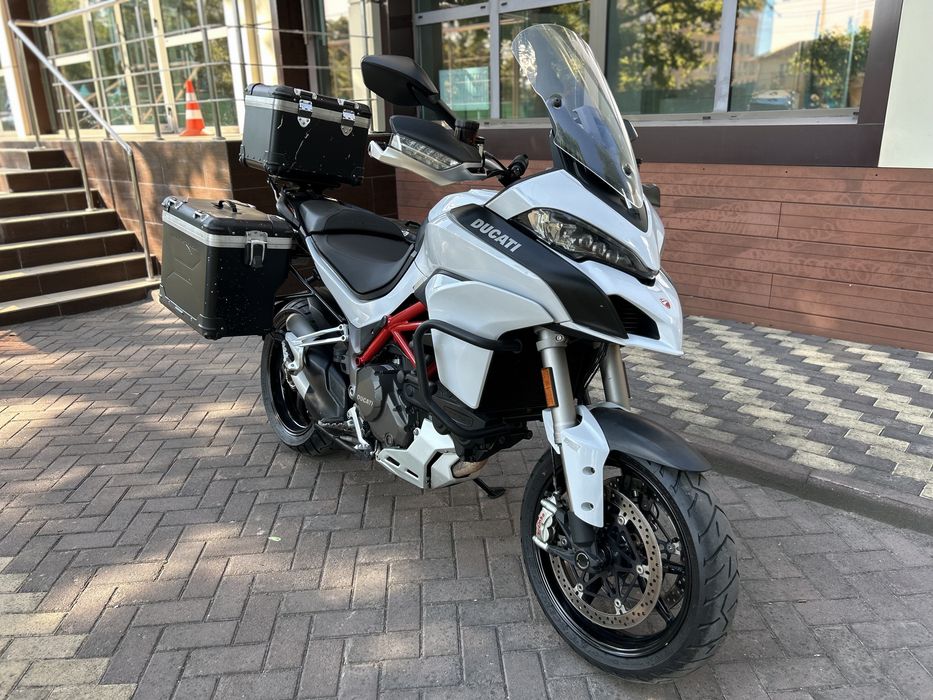 Мотоцикл Ducati Multistrada 1200S 2015 рік