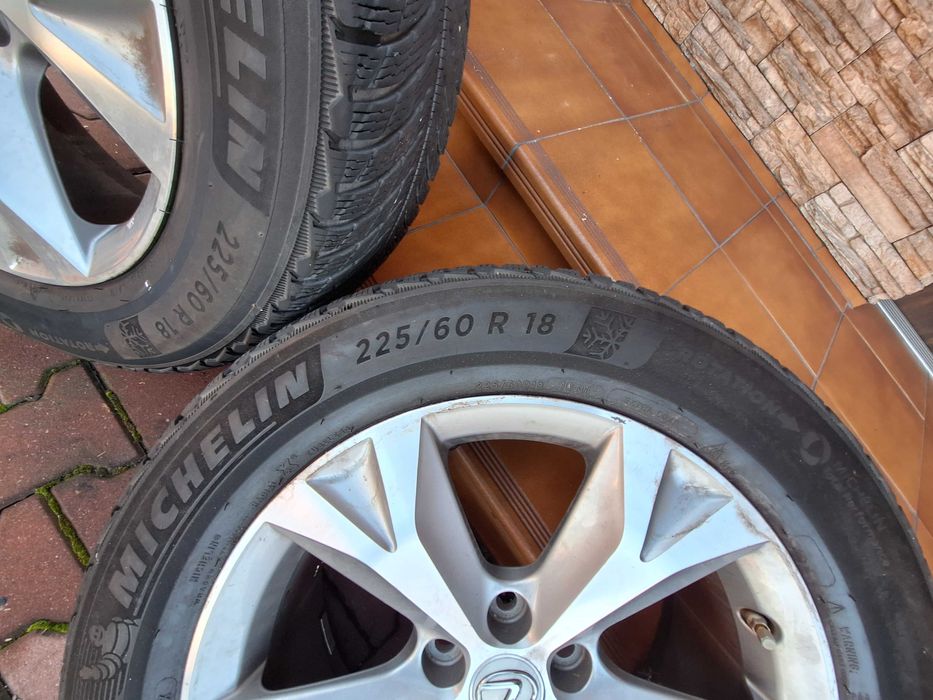 Lexus NX I opony z felgami 225/60/18
