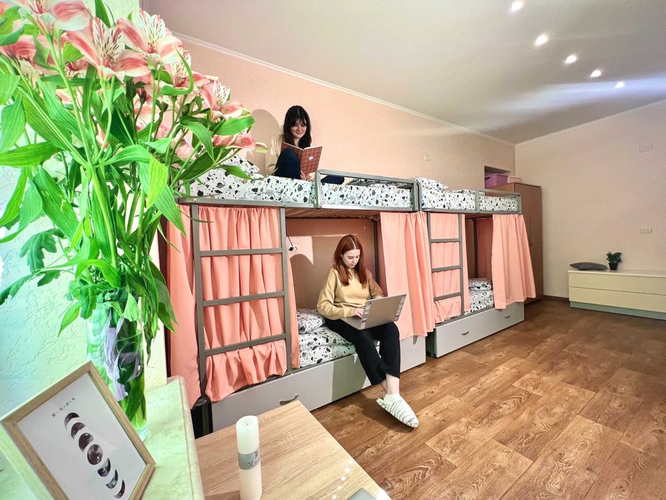 Выгодный хостел в Киеве, 1 этаж, подключены к свету!