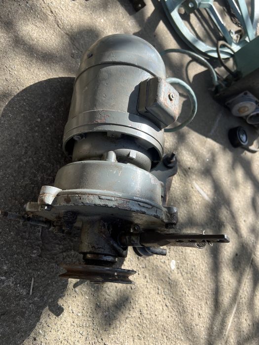 Швейна машинка 322 клас