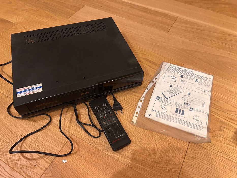 Magnetowid VHS Otake + Oryginalny Pilot i Instrukcja | Retro PRL / Lata 90