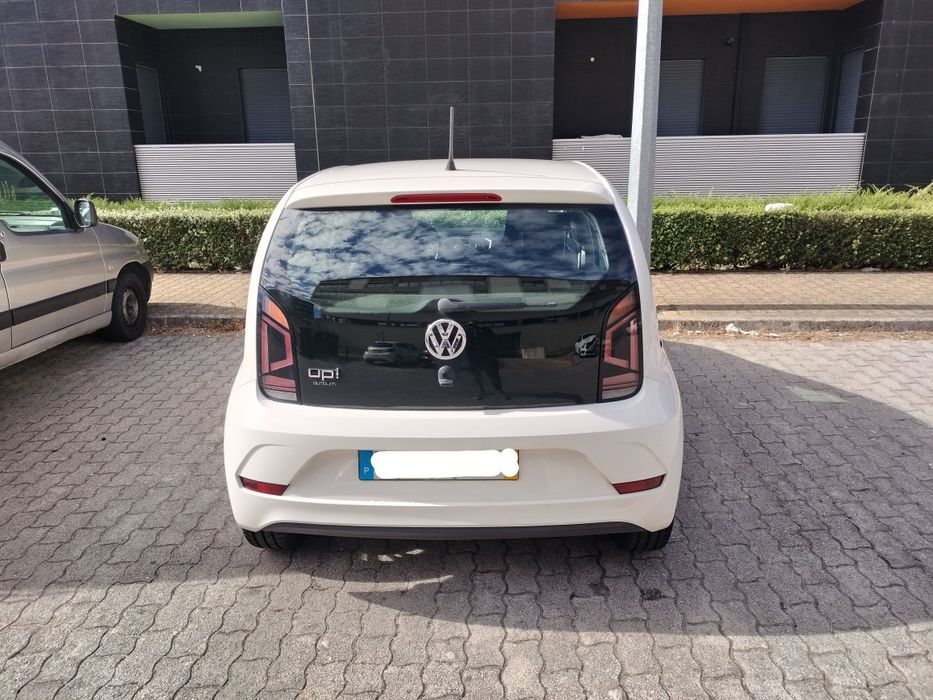 Volkswagen Up! 1.0 BMT Move! (2017) – 5 Portas, Económico! — photo 2