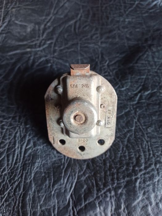 Оригинальный выключатель массы ВК-318Б СССР