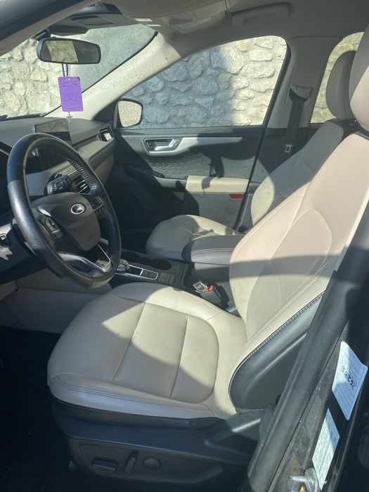 Ford Escape автомобіль