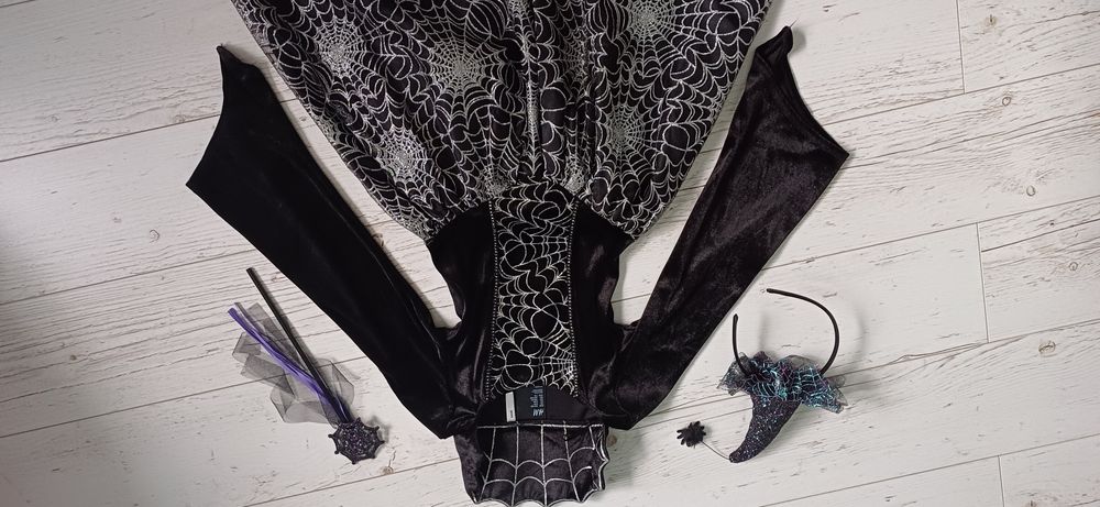 Strój królowej pająków r 128