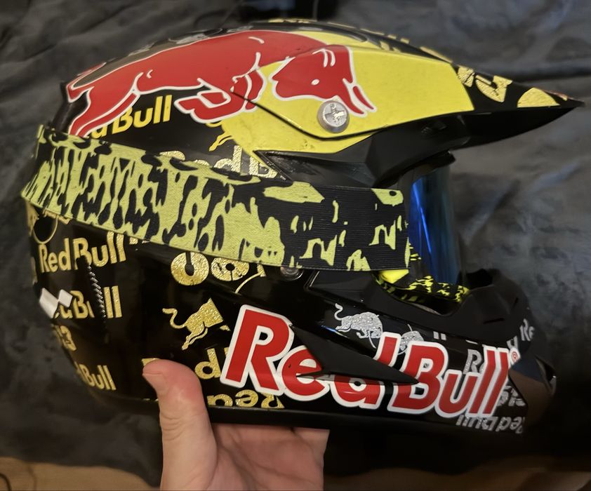 Kask cross / enduro z goglami, grafika w stylu Red Bull, rozmiar L