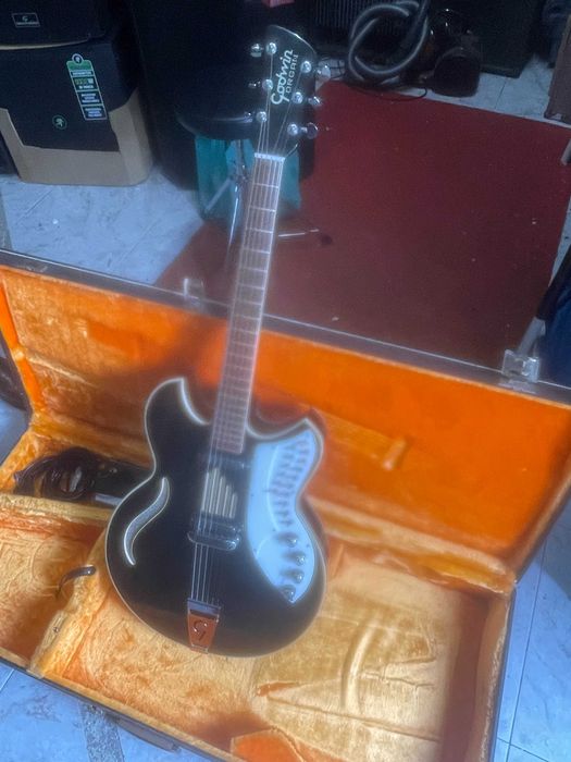 Guitarra eléctrica Godwin Organ década de 70 - impecável