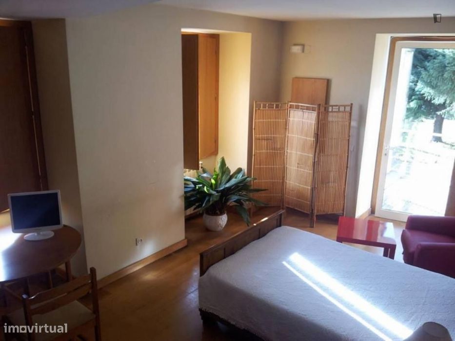 Quarto - localizado em Vila nova de gaia