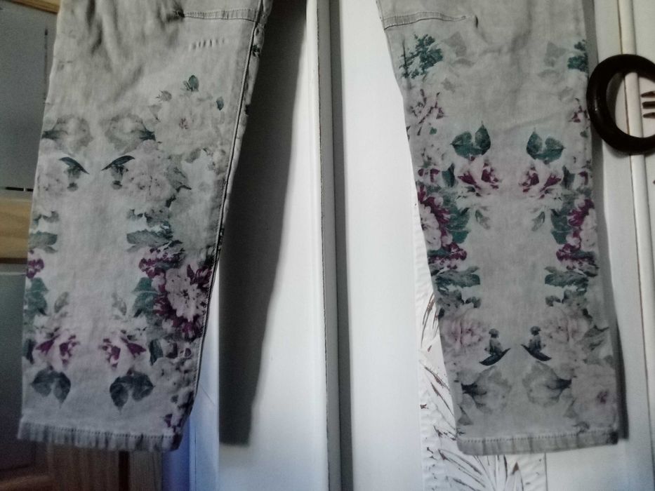 Bawełniane spodnie damskie wzorzyste w kwiaty z wzorem XL 42