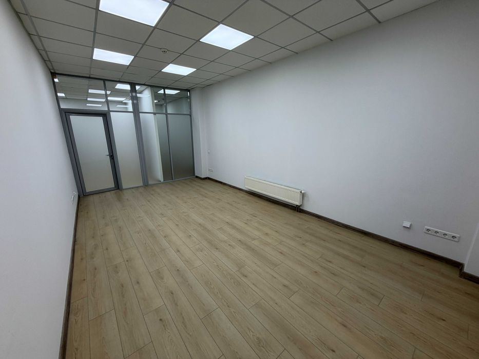 БЕЗ%, Оренда офісу, м. Лівобережна, вул. Раїси Окіпної 4Б, 87 м², 2 хв до метро