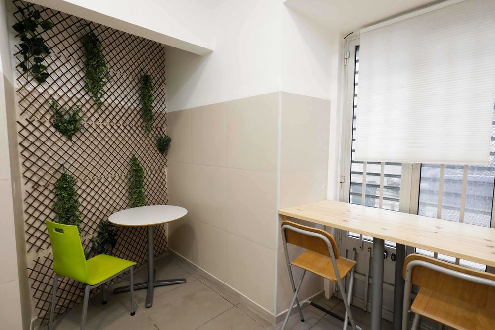 Quarto Estudantes - Junto ao Metro