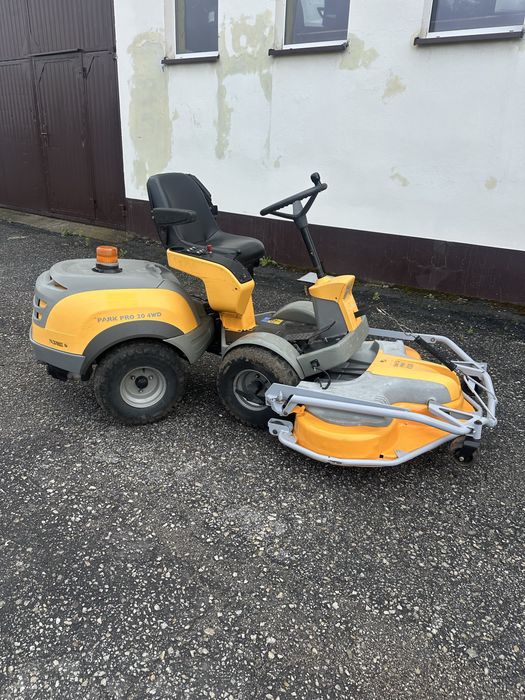 Profesjonalny traktorek kosiarka STIGA PARK PRO 20 4x4  125 cm