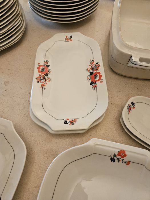 Conjunto de jantar Vista Alegre de colecção  1947