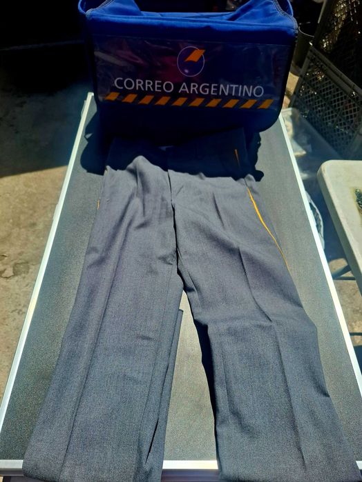 Fardamento e mala de correios Argentina