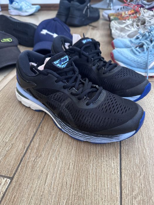 Кросівки унісекс ASICS GEL-Kayano 25 розмір 41