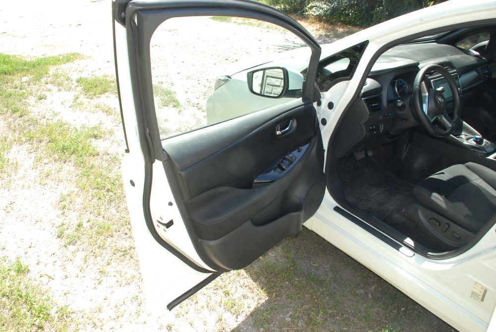 Ниссан Лиф Nissan leaf 2018 в отличном состоянии