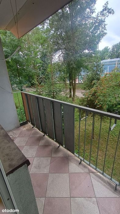 3 pokoje ,oddzielna kuchnia , 1 piętro ,balkon, do remontu