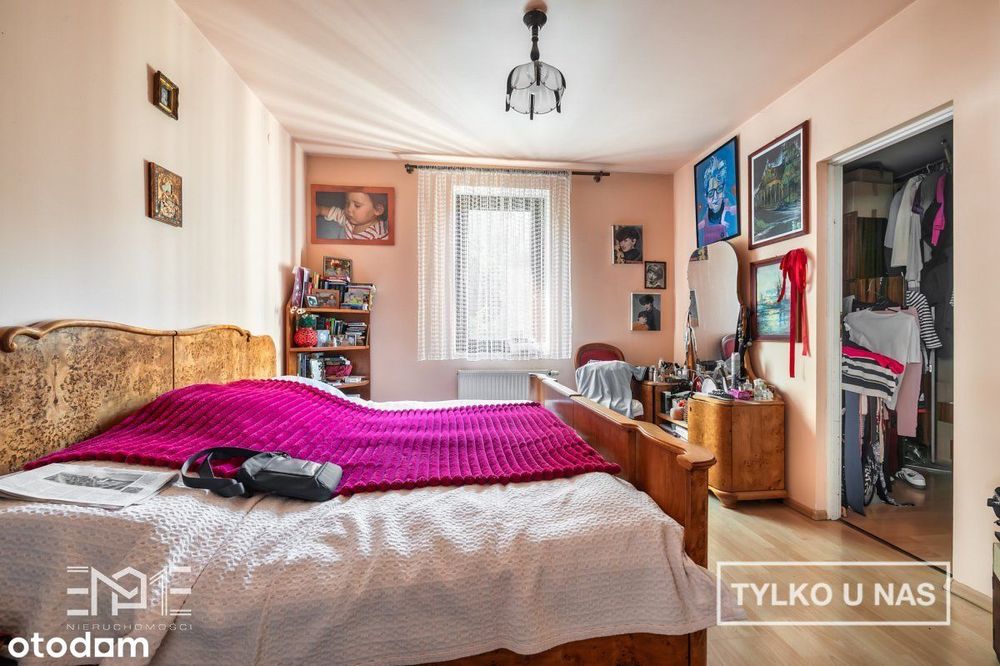Ekonomiczny dom wolnostojący do życia i biznesu