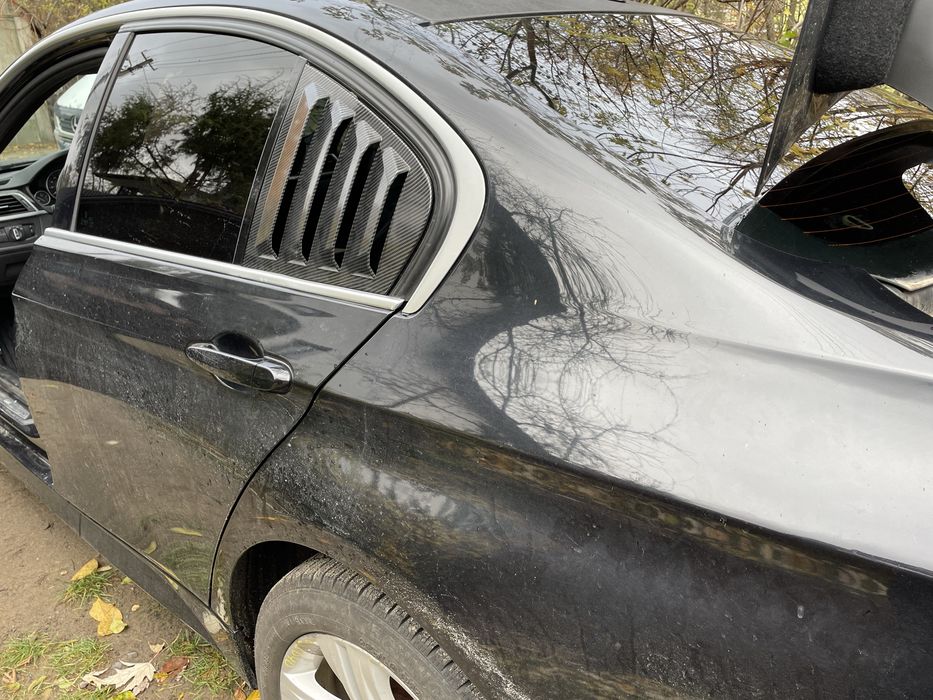 Накладки на вікна карбон BMW F30