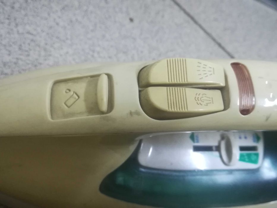 Продам Утюги разные