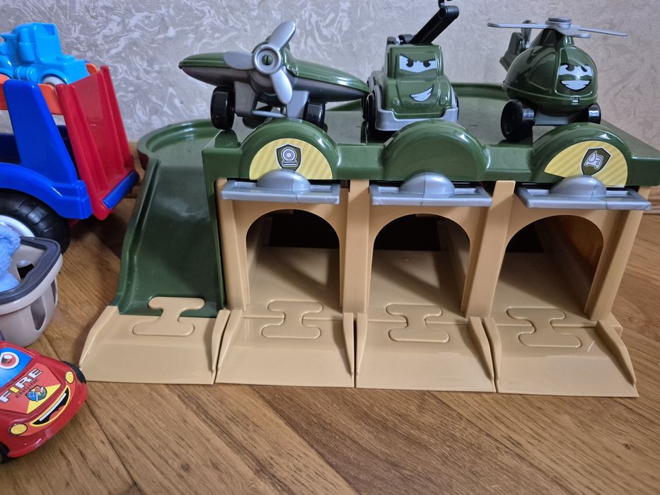 Лот іграшок для хлопчика